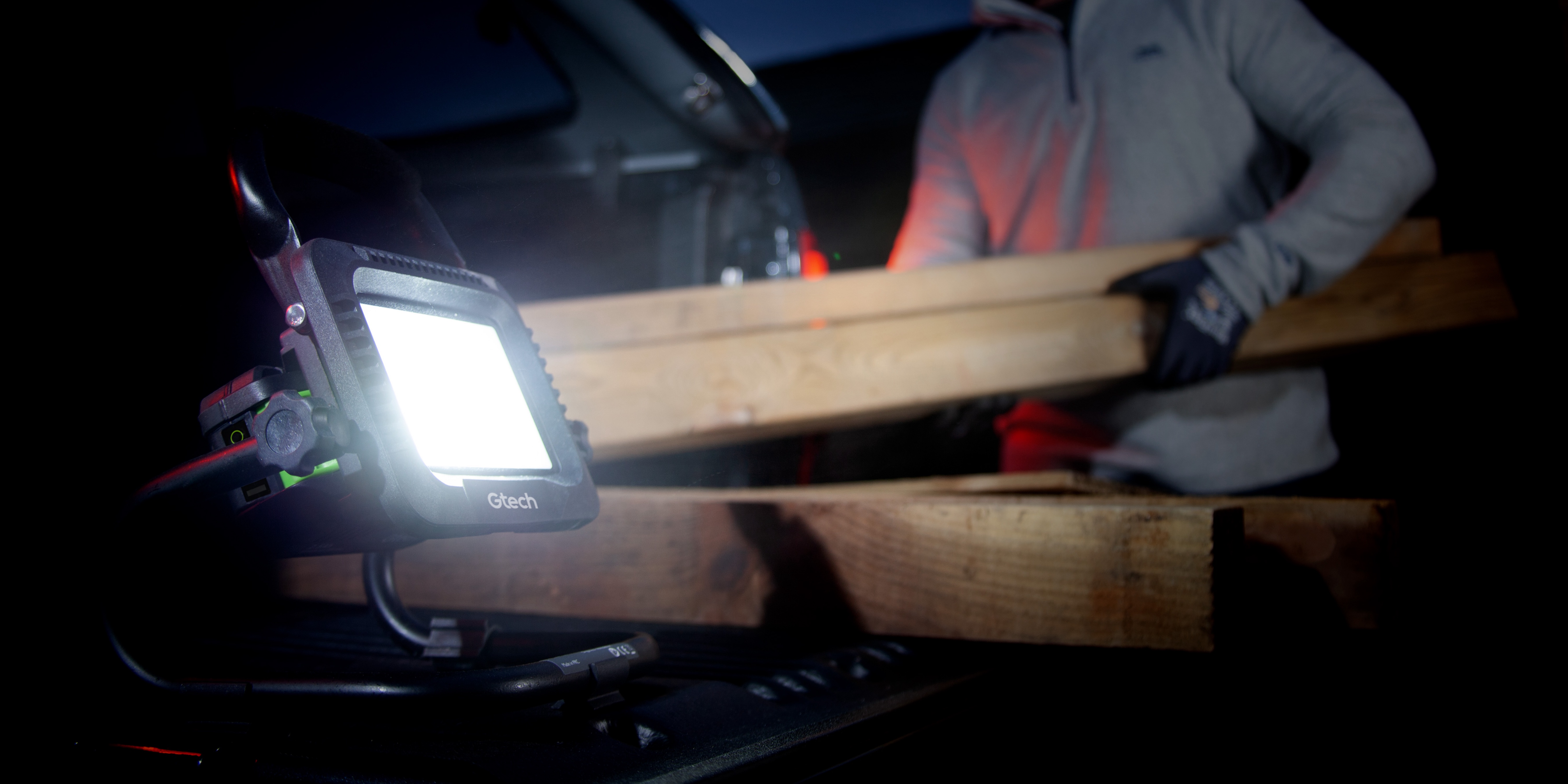 gtech battery charging lights