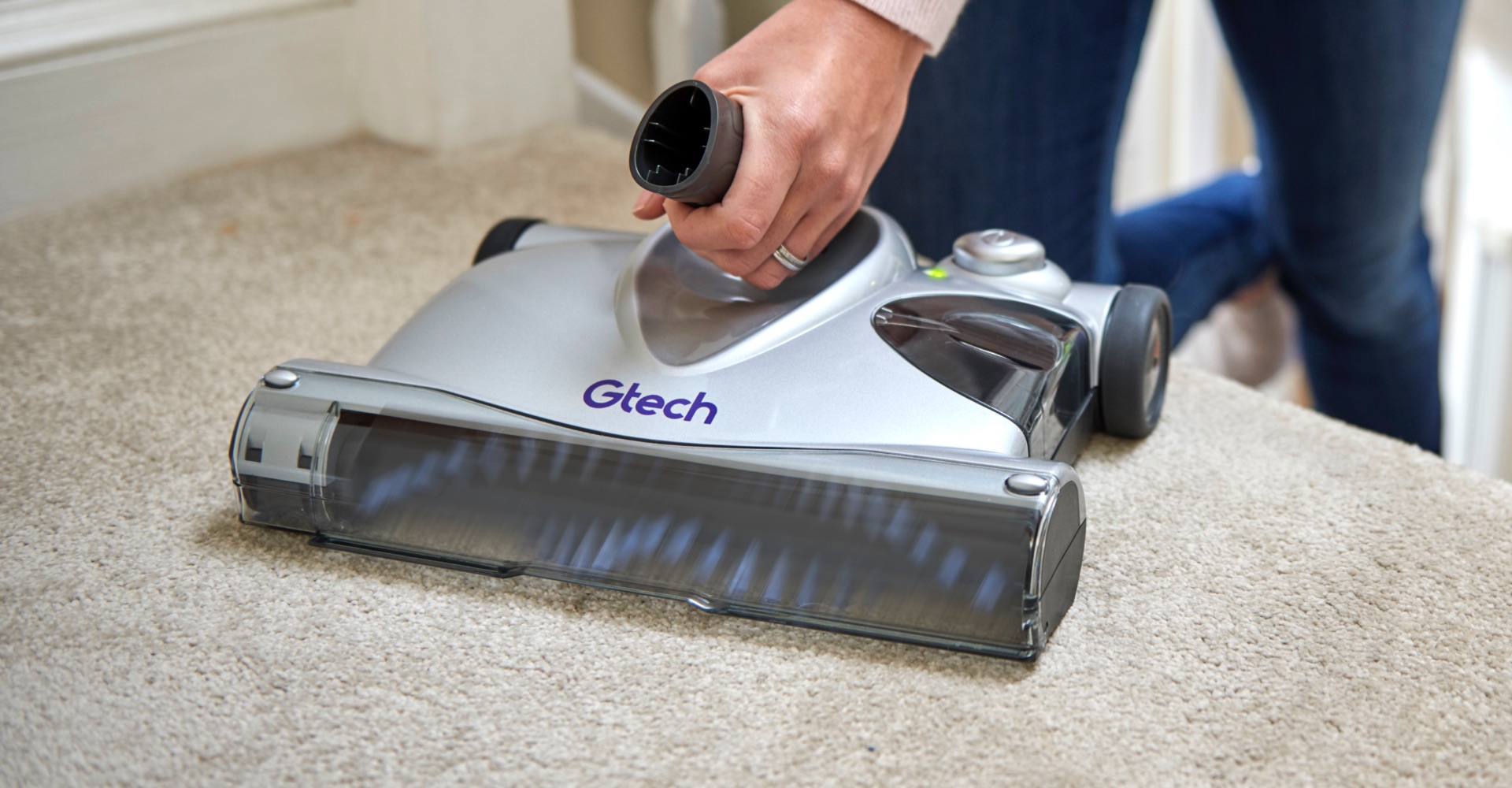 SW02 advanced battery powered carpet sweeper